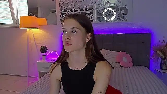 Chat +18 de LuisaClover ao vivo
