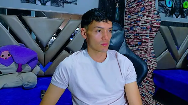 Aron_Darkx Webcamshow