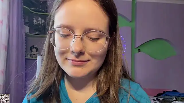RoseLyyn Chat XXX live