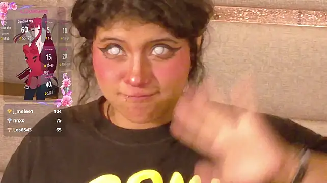 Luly_93 élő XXX-chatje