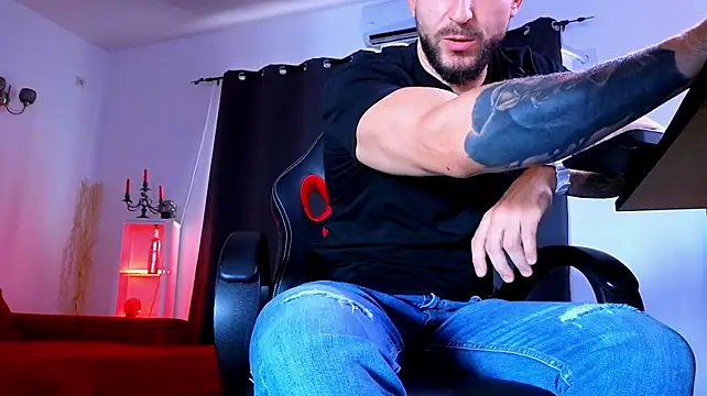 MightyAaron66 – Live XXX-chat