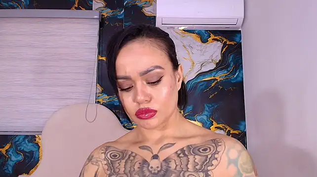 Domiino_'s Live XXX Chat