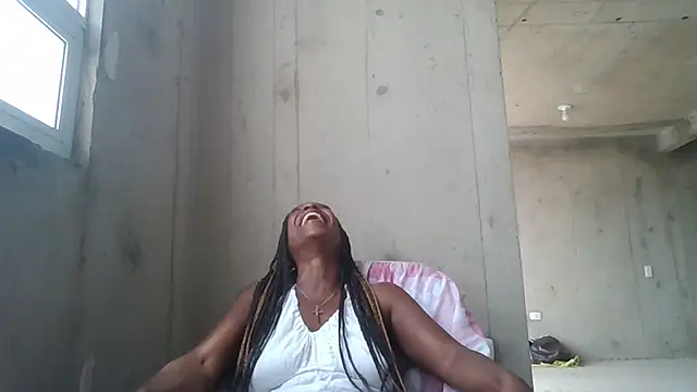 Chat +18 de JadaMillss ao vivo