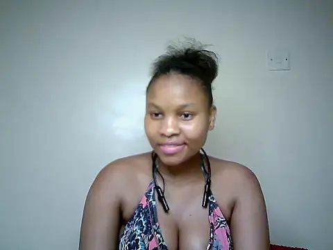 Swt_smiles Chat XXX in diretta