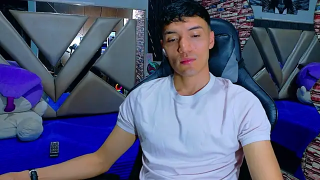 Aron_Darkx Webcam show