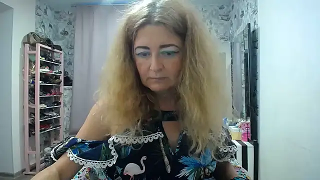 Helen1974's Live XXX Chat