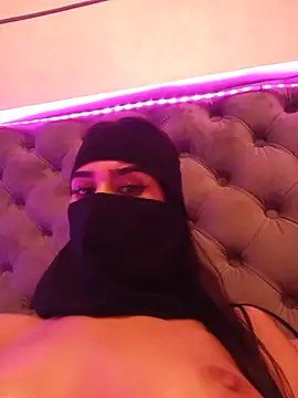 rremase_monroee76 Adlı Modelin Web Kamerası Şovu