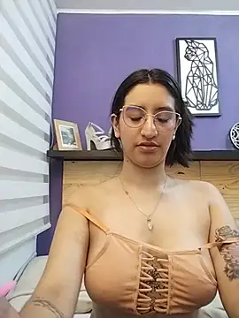 sarahy_evans: онлайн-секс-чат