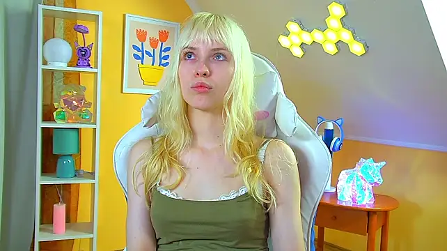 HannahHollis Adlı Modelin Canlı XXX Sohbeti