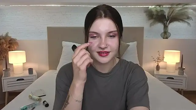 دردشة little__miss1_ الجنسية المباشرة