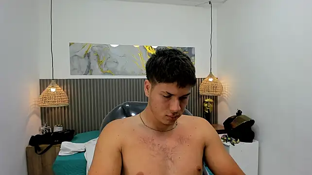 AlessandroFranco 网络视讯表演