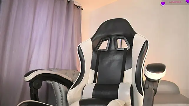 Velvet_Raze Live XXX Chat