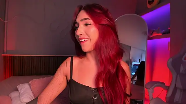 AriiCherry Adlı Modelin Canlı XXX Sohbeti