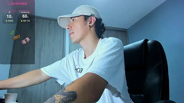 LOBO_ALPHA élő XXX-chatje