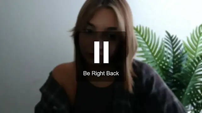 צ'אט XXX בשידור חי של veryshygirl