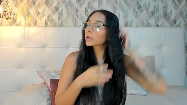 Roseaurora's Live XXX Chat