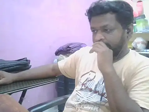 ITGuyhyd's Live XXX Chat