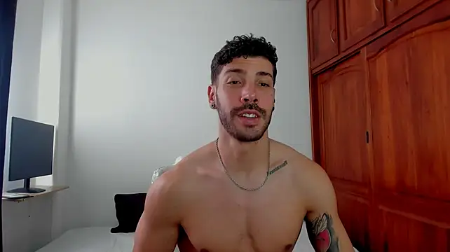 Chat XXX Live Guyinthemountain