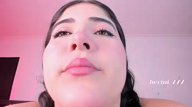 AmberiniHoffman's Live XXX Chat