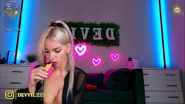 Devvil2222's Live XXX Chat