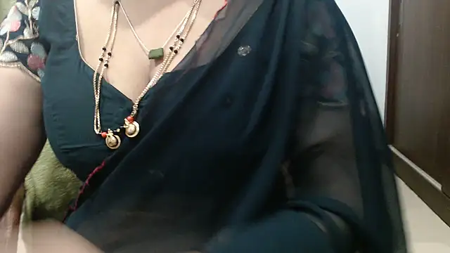Chat XXX en directo de sunitha-3