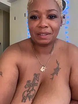 Show modela BIGCUMSHOW35 na web-kameri