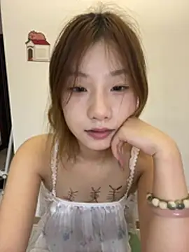 YoYo_3693 网络视讯表演