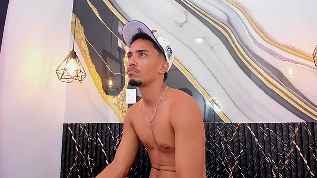 DrakeFoxx Live XXX Chat
