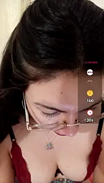 צ'אט XXX בשידור חי של Mia_essence