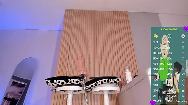 JUANDIAMONDS98 Pertunjukan Webcam