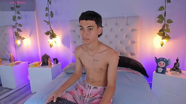 Show modela Trevor_Spencer na web-kameri