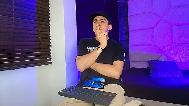 Tyler_Mcreyn Live XXX chat
