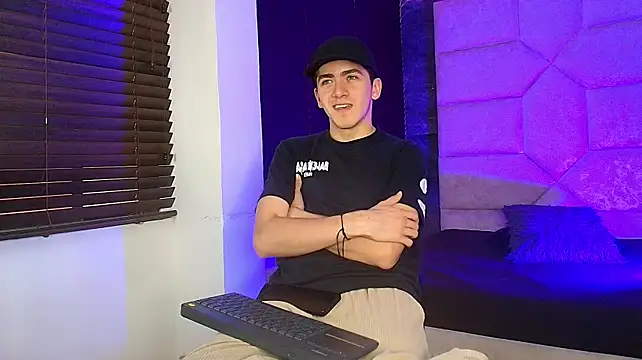 צ'אט XXX בשידור חי של Tyler_Mcrey