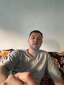 hugedickedd Webcam-Show