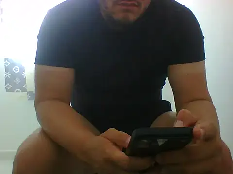 zeuspervybigcock's Webcam Show