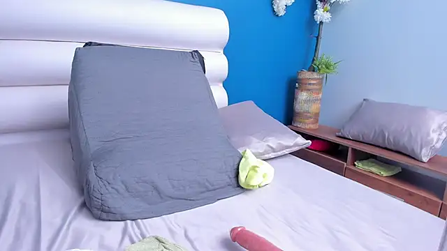 letty_straus Chat XXX live