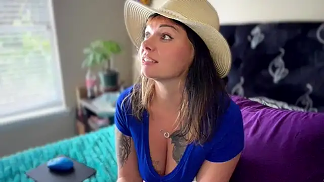 MarlaFknSinger Live XXX-chat