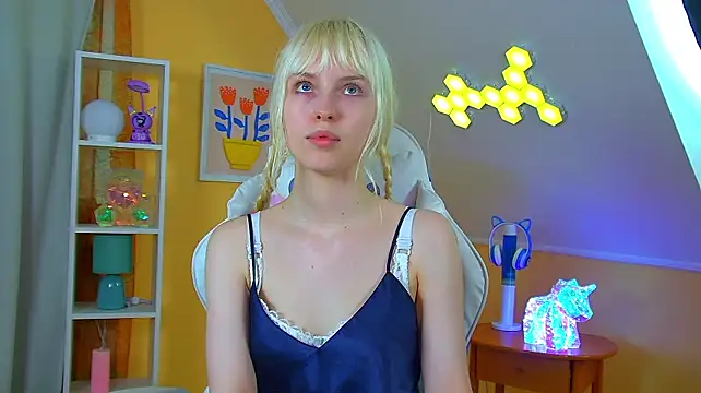 HannahHollis' Live XXX Chat