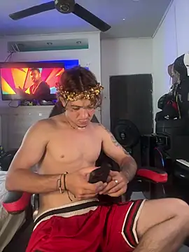 AngelLatinBoy XXX чат на живо