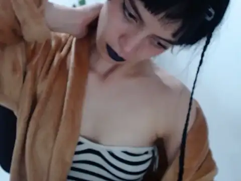 seraphina_31 XXX чат на живо