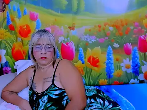 indianroxy: απευθείας συνομιλία ΧΧΧ