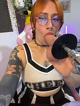 Chat +18 de Luna_Paris_ ao vivo