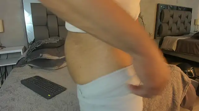 XXX chat uživo modela Charlie___Musk