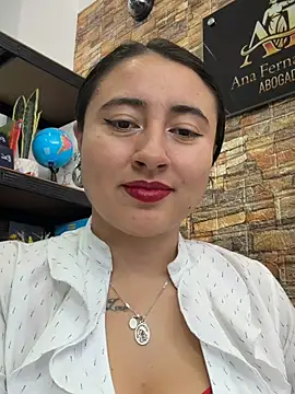 _Sarah-Office1's Live XXX Chat