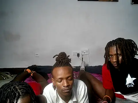 Živý XXX chat threemanias