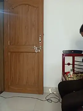 Pokazy przed kamerką – Anshibhabhi