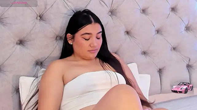 Chat +18 de LiiaBloom ao vivo
