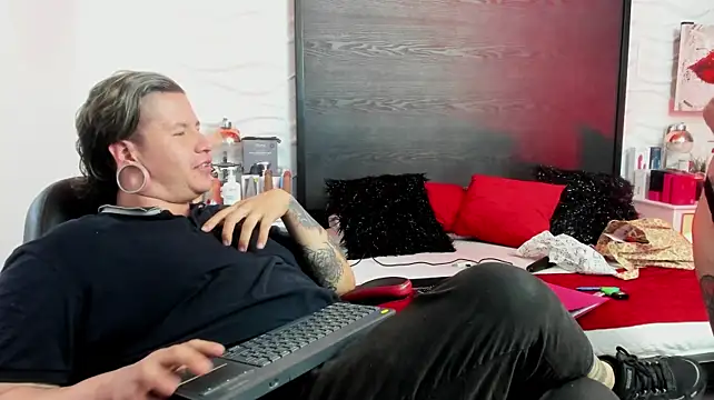 Pokazy przed kamerką – inkedsinners_