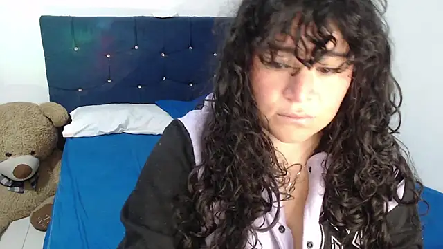 ANGELIQUE_KLANE's Live XXX Chat