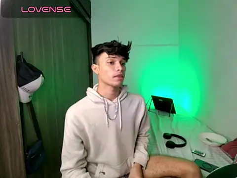 Онлайн чат XXX AlexxxGod